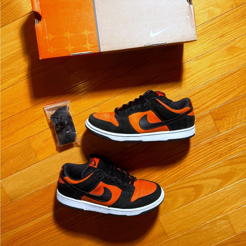 SOLD on the gram (@chillwillscloset) -Nike Pro B Dunk Low ”Flash” 2002 304292801 - Picture 1 of 11